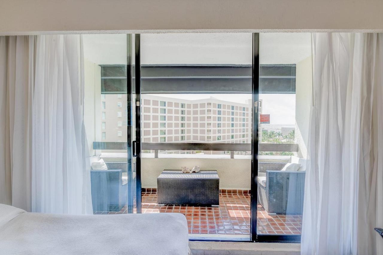 Condos In Prime Cancun Location Plus 3 Pools Экстерьер фото